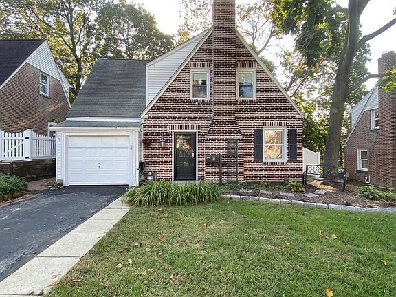 5th image of 30 N Stuyvesant Dr