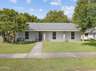 201 Cane Dr, Lafayette, LA 70508