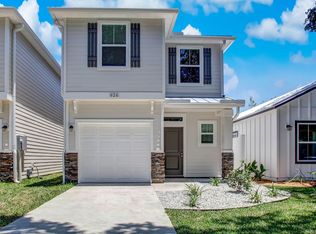 926 S 7th St, Fernandina Beach, FL 32034