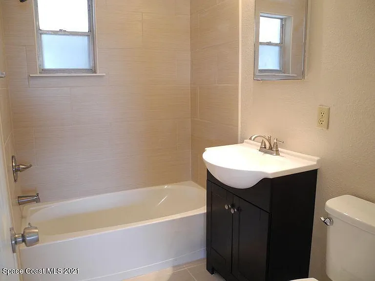 123 Roosevelt Ave #C — Photo 3