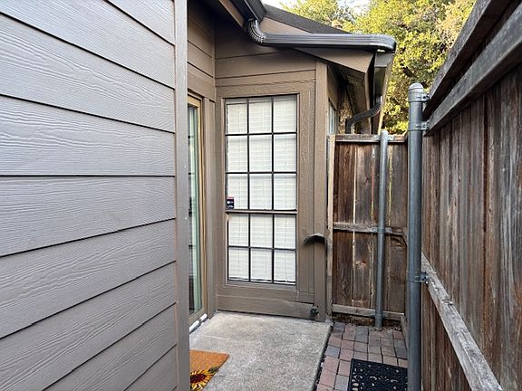 3rd image of 333 Melrose Dr APT 10C