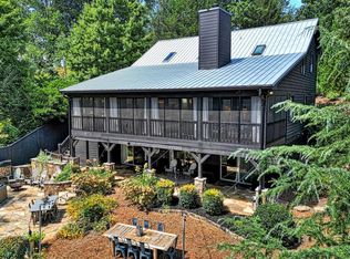925 Walker Point Rd, Hayesville, NC 28904