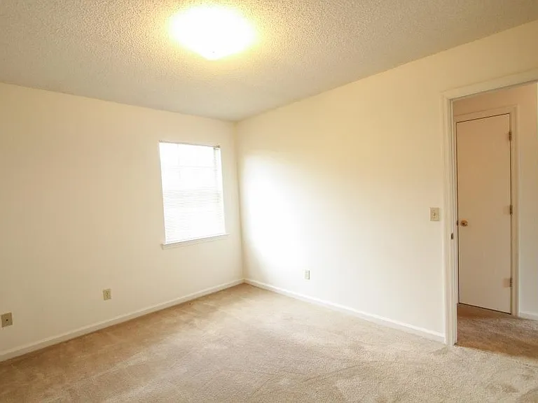 Liberty Place — Photo 10