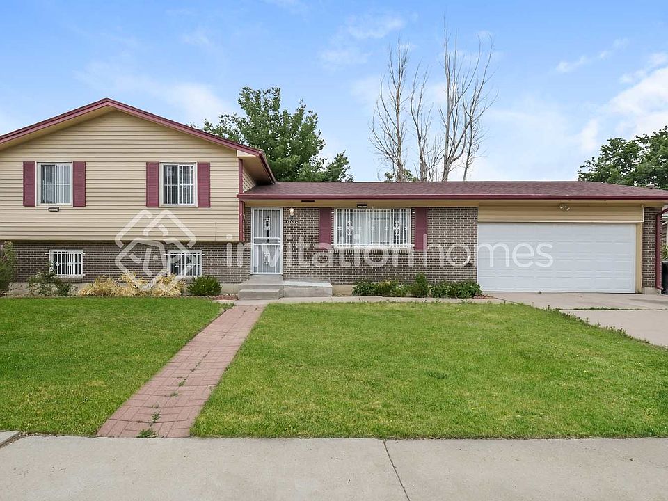 1st image of 13030 E 47th Avenue Cir