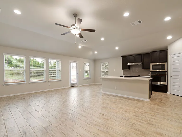 3704 Stillwood Ln — Photo 4