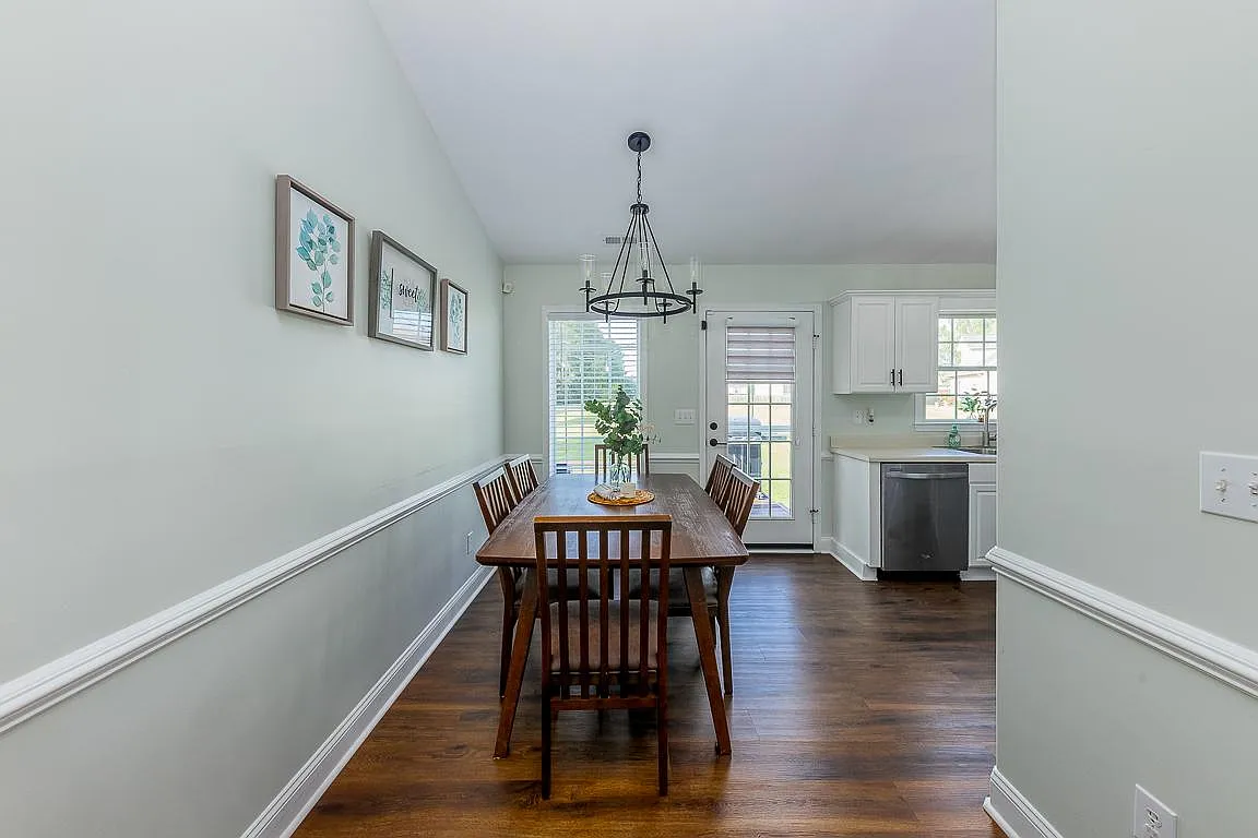 122 Sellhorn Blvd — Photo 3