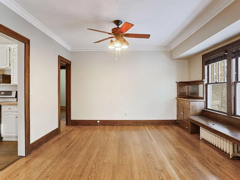1377 Jefferson Ave — Photo 10