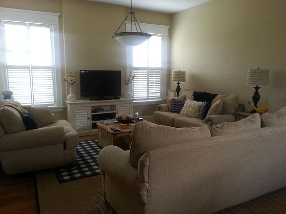 2nd image of 2622 Park Ave #2