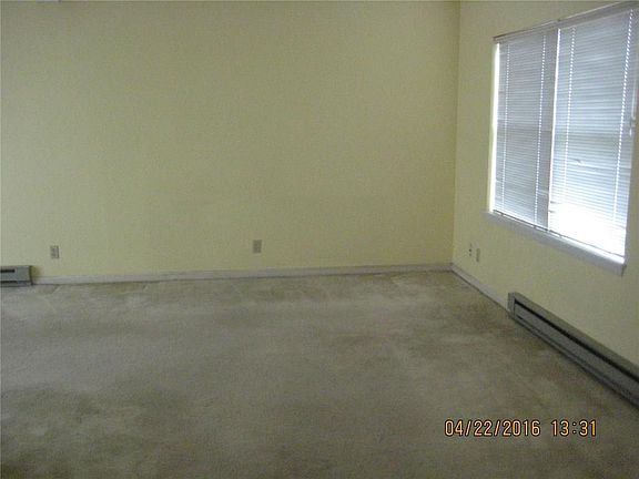 4th image of 72 Glenridge #72