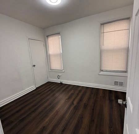 5th image of 416 S 15Th St