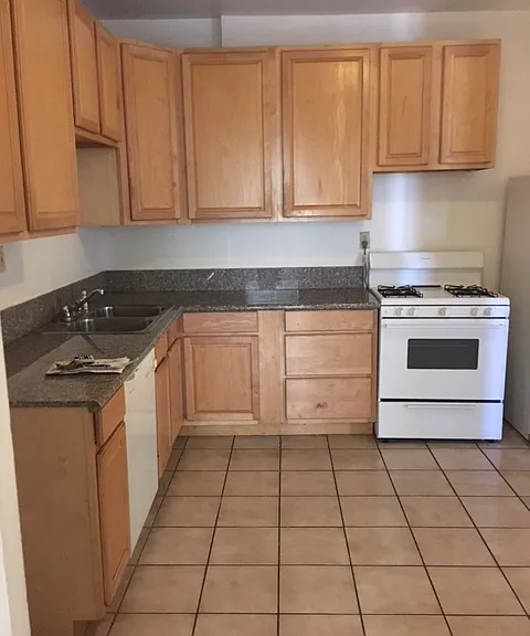 3704 N Southport Ave #2N — Photo 12