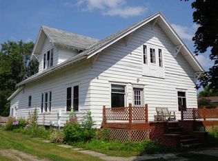 215 N 4th St, Klemme, IA 50449