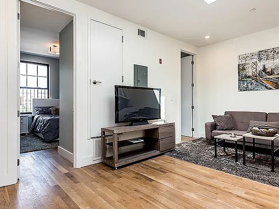 2nd image of 907 Broadway #3R