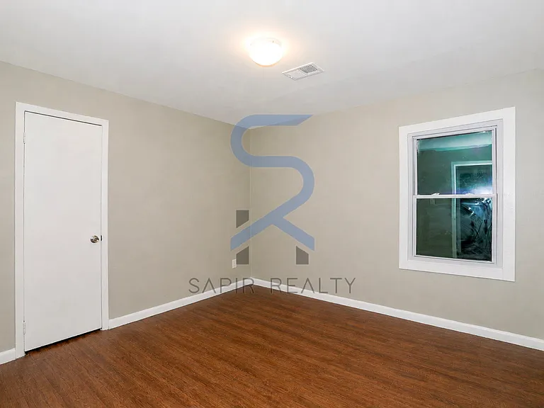 202 Wendan Way — Photo 3