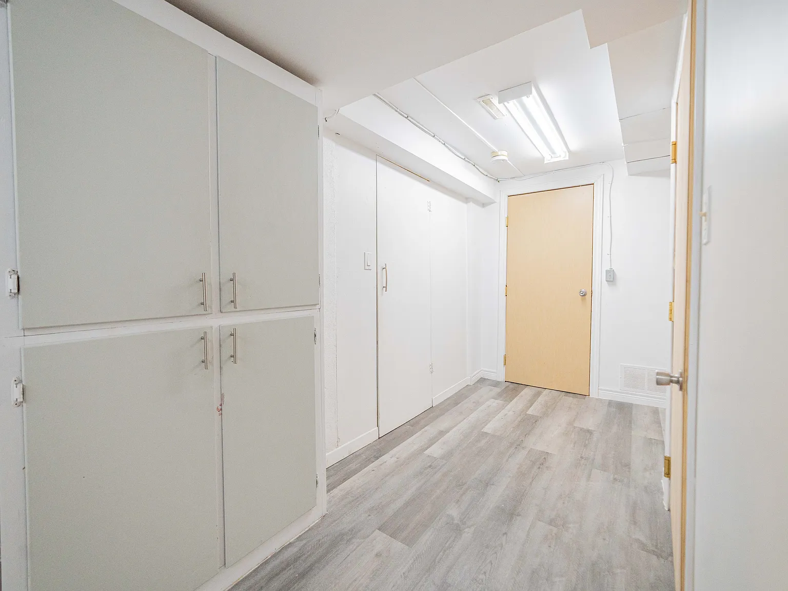 371 Ambrose St — Photo 4