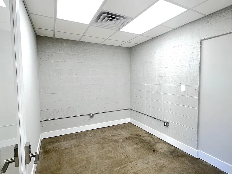 204 5th Ave E #102-103 — Photo 7