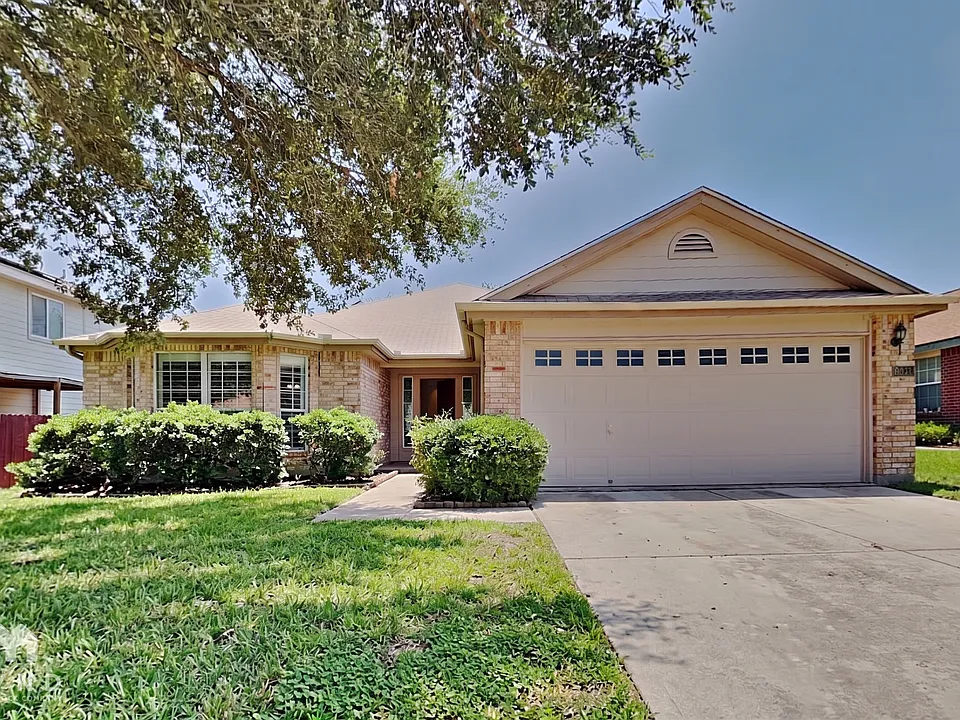 4611 Echo Lake Dr