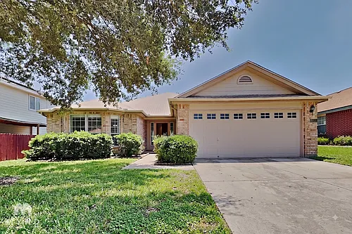 4611 Echo Lake Dr Photo 1