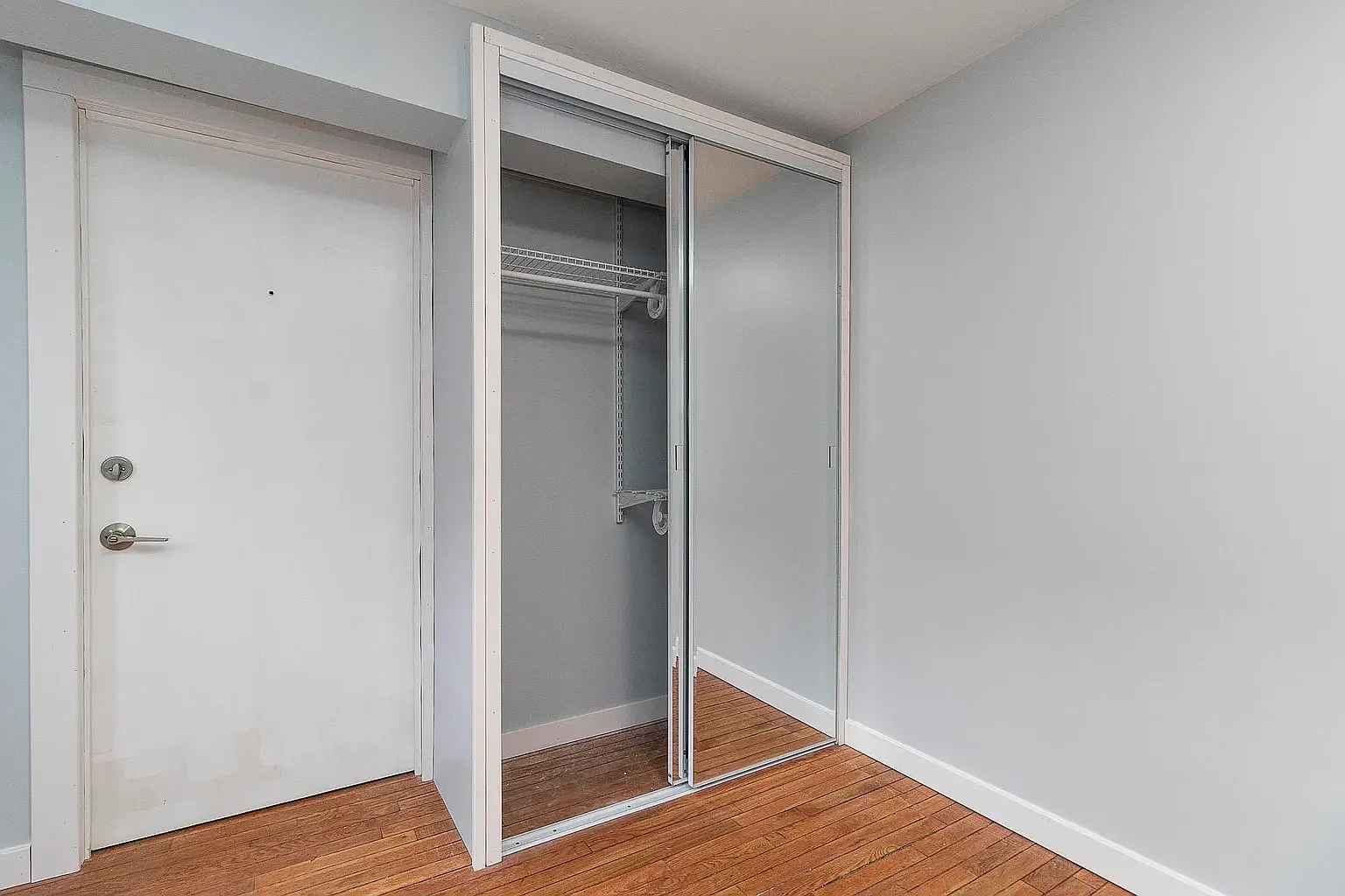 1 bed, 900 sqft, $3,100 — Photo 4