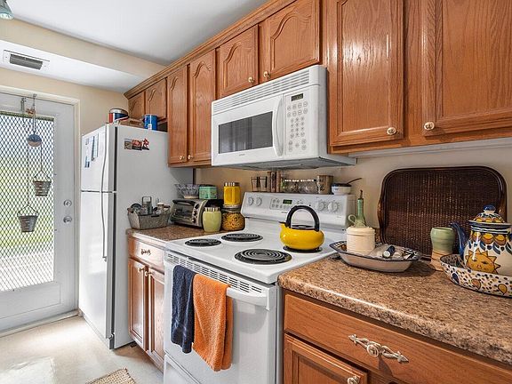 4th image of 3401 Spanish Trl APT 148