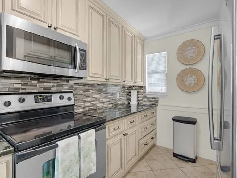 91 Norwood Dr #20 — Photo 13
