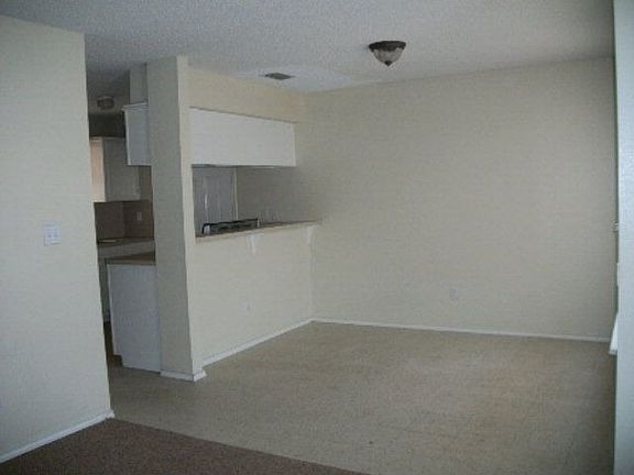 4th image of 3011 Nickel Ave