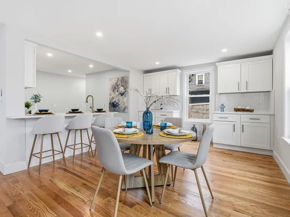 8 Hammatt St Floor 2, Ipswich, MA 01938