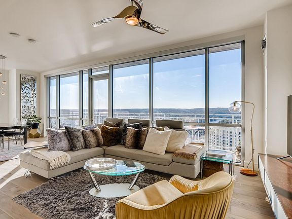 5th image of 222 West Ave Unit 2402