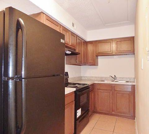 3rd image of 8113 San Jose Manor Dr E
