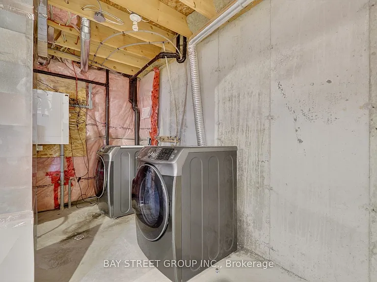 445 Avens St — Photo 34