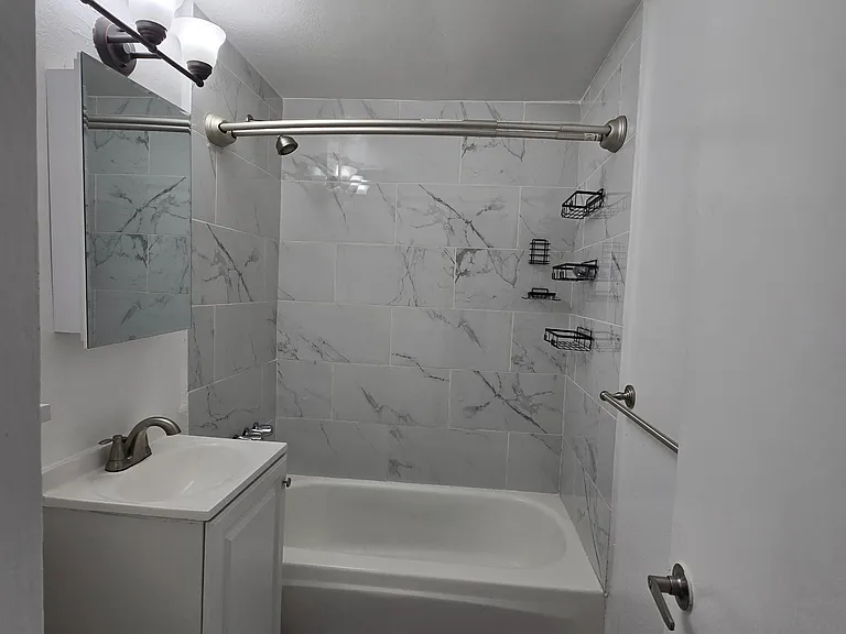 4234 Montclair St — Photo 6