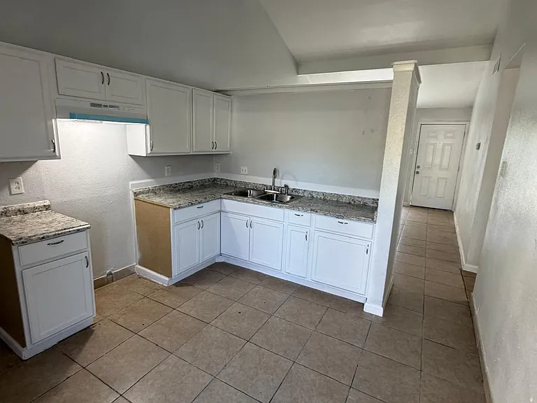 5935 Fairgreen St — Photo 5