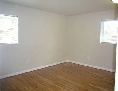 7716 Cayuga Ave — Photo 11