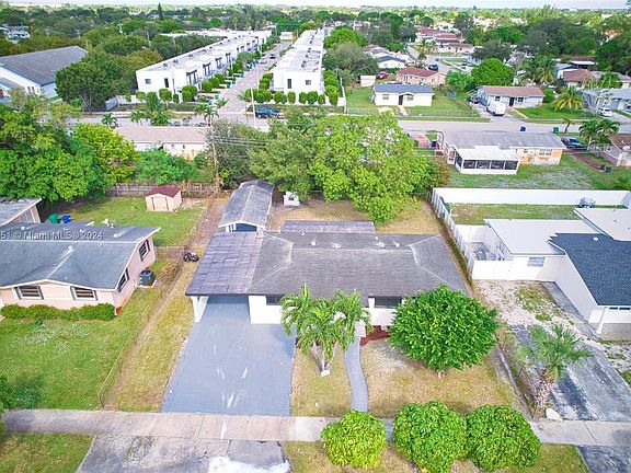 5th image of 3401 NW 188th St