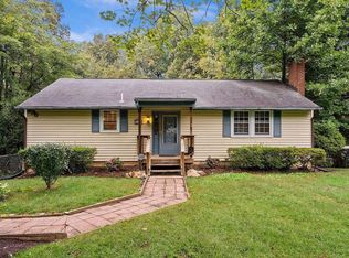 7824 Ridgewood Dr, Annandale, VA 22003