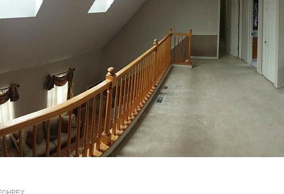 4th image of 835 Heath Ln