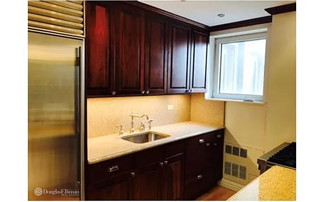 Rented by Douglas Elliman | media 21