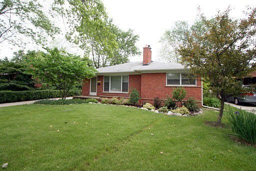 1st image of 1585 Marian Ave