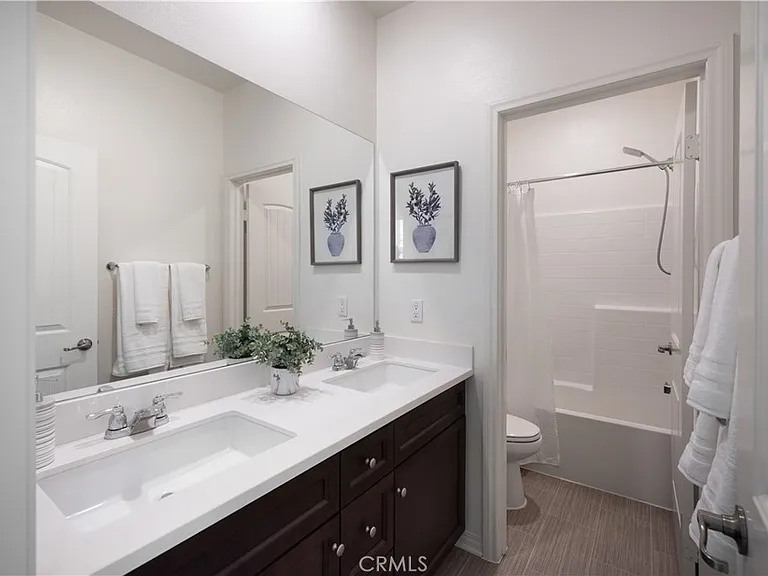 7075 Montecito Ln — Photo 25