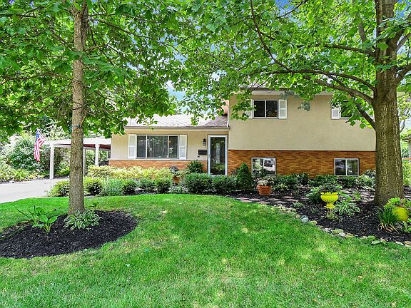 2nd image of 542 Illinois Ct