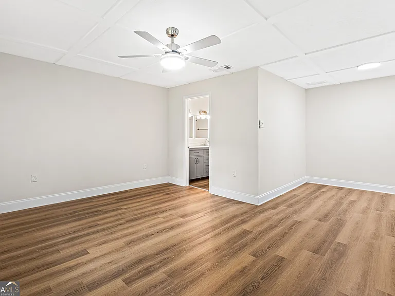 2607 Sparta Dr — Photo 18