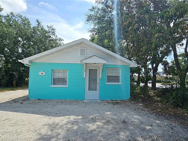 15 Mango St — Photo 4
