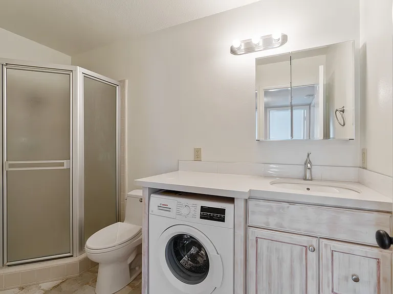 1243 Virginia Ave #9 — Photo 20