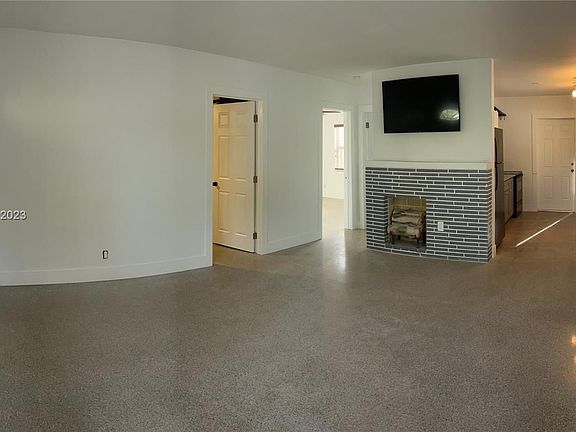 2nd image of 1123 NE 10th St #2