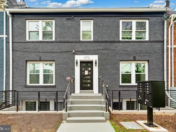 1372 Bryant St NE APT 4, Washington, DC 20018