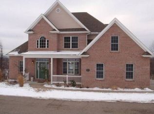 57 Garden Ln, Morgantown, WV 26501