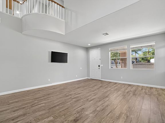 4th image of 670 Canfield Point Ave