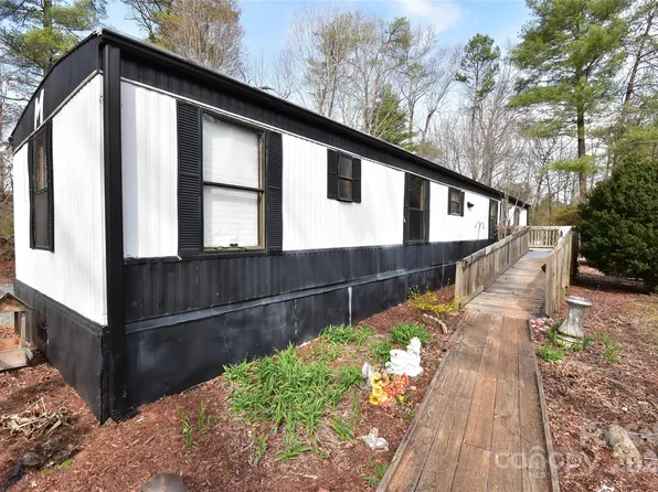 69 English Ln, Weaverville, NC 28787