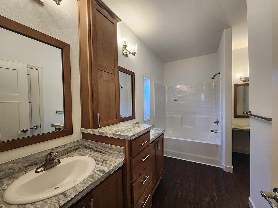 1st image of 1284 N 19th St #262