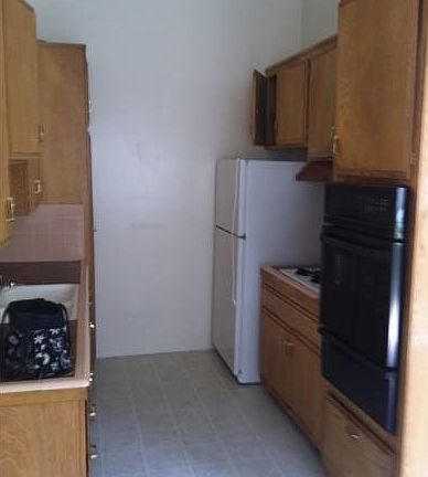 2nd image of 738 Sidonia Ave
